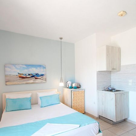 Angelos Studios Vromolimnos Room photo